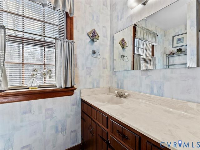 4701 Black Oak Rd, North Chesterfield, VA 23237