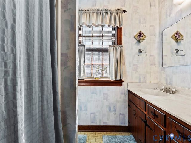 4701 Black Oak Rd, North Chesterfield, VA 23237