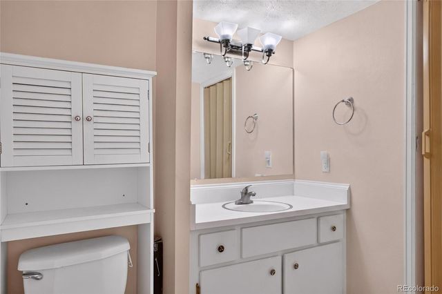 9700 E Iliff Avenue 110, Denver, CO 80231