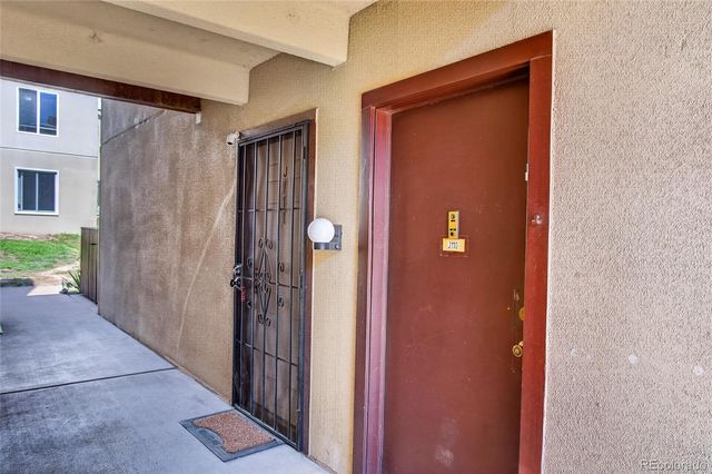 9700 E Iliff Avenue 110, Denver, CO 80231