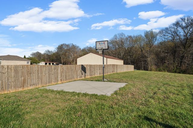 4761 Guthrie Hwy, Clarksville, TN 37040