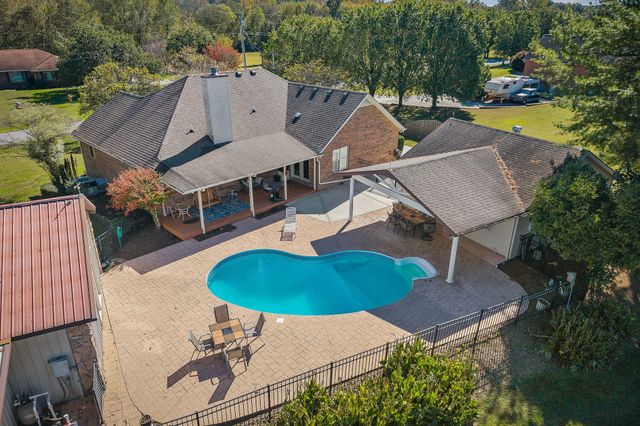 3582 S Pointe Rd, Cookeville, TN 38506