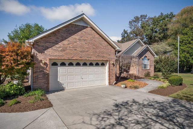 3582 S Pointe Rd, Cookeville, TN 38506