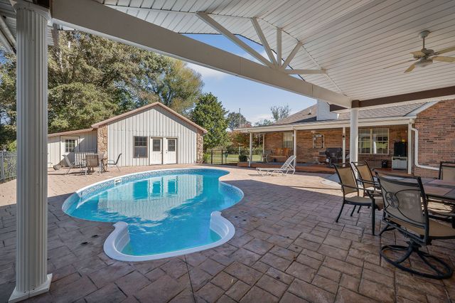 3582 S Pointe Rd, Cookeville, TN 38506