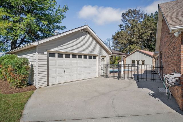 3582 S Pointe Rd, Cookeville, TN 38506