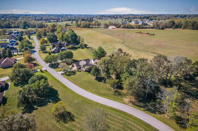 3582 S Pointe Rd, Cookeville, TN 38506