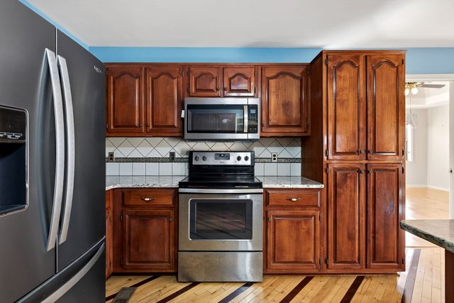 3582 S Pointe Rd, Cookeville, TN 38506