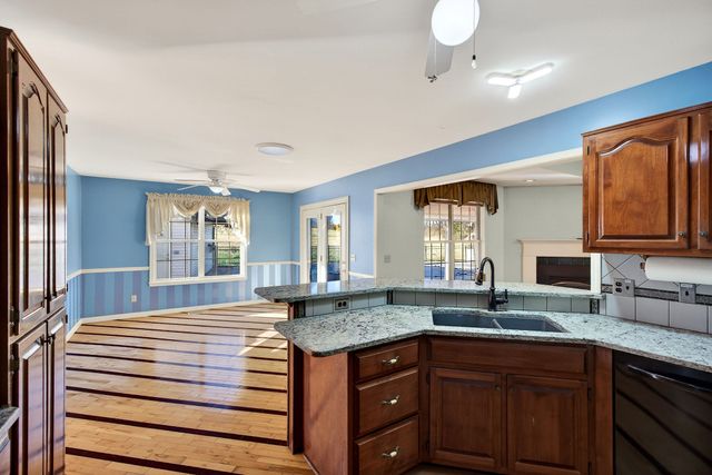 3582 S Pointe Rd, Cookeville, TN 38506