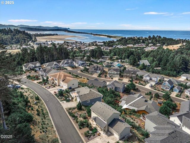 4119 Se KEEL Way, Lincoln City, OR 97367