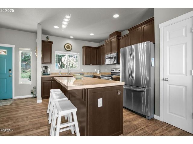 4119 Se KEEL Way, Lincoln City, OR 97367