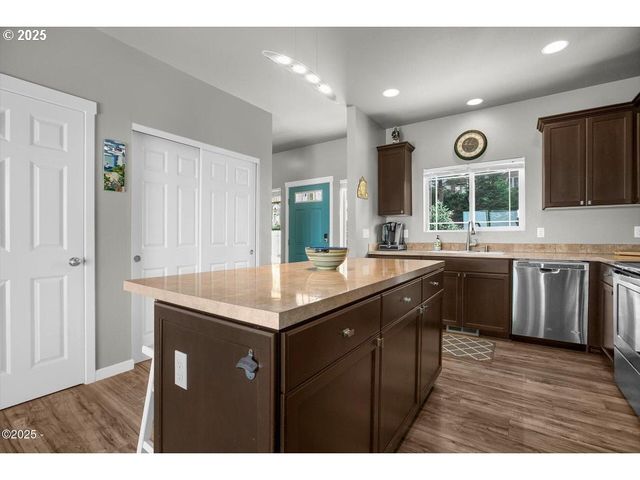 4119 Se KEEL Way, Lincoln City, OR 97367