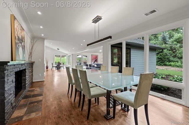 3885 Oakland Drive, Bloomfield Hills, MI 48301