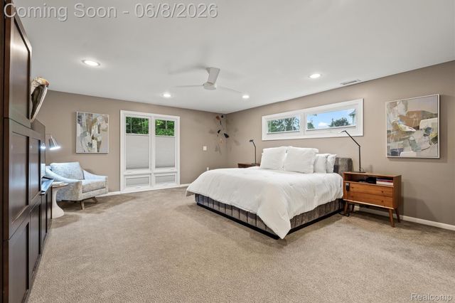 3885 Oakland Drive, Bloomfield Hills, MI 48301