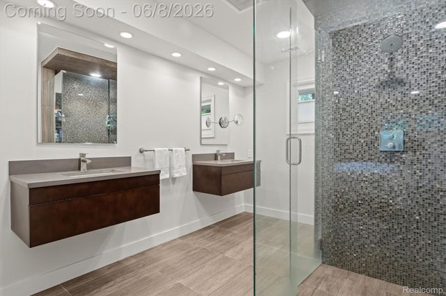 3885 Oakland Drive, Bloomfield Hills, MI 48301