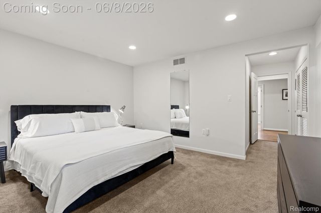 3885 Oakland Drive, Bloomfield Hills, MI 48301