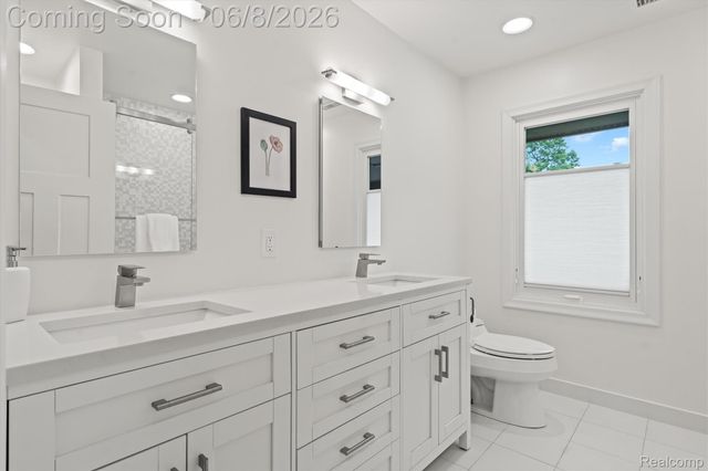 3885 Oakland Drive, Bloomfield Hills, MI 48301