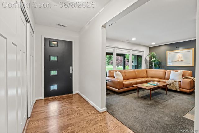3885 Oakland Drive, Bloomfield Hills, MI 48301