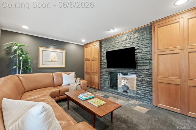 3885 Oakland Drive, Bloomfield Hills, MI 48301