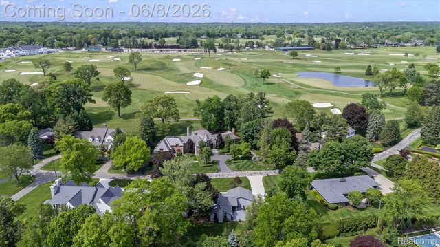 3885 Oakland Drive, Bloomfield Hills, MI 48301