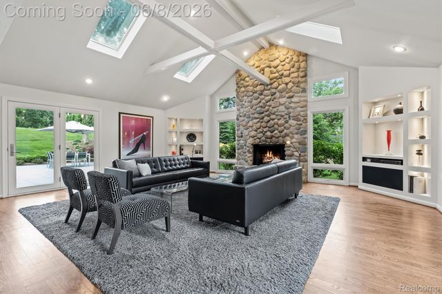 3885 Oakland Drive, Bloomfield Hills, MI 48301