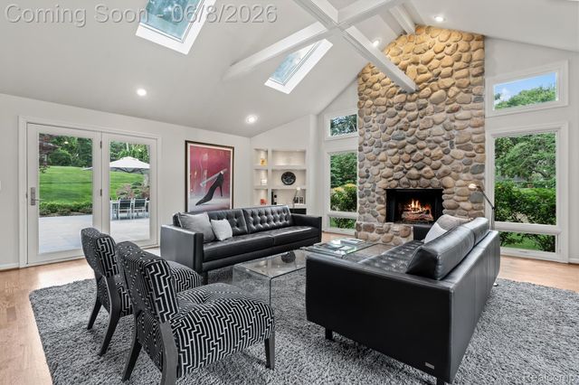 3885 Oakland Drive, Bloomfield Hills, MI 48301