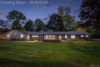 3885 Oakland Drive, Bloomfield Hills, MI 48301