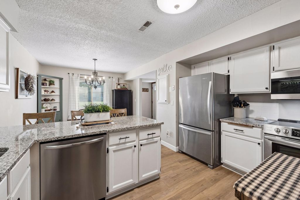 4679 Jackstone Point, Eagan, MN 55122 — photo 2