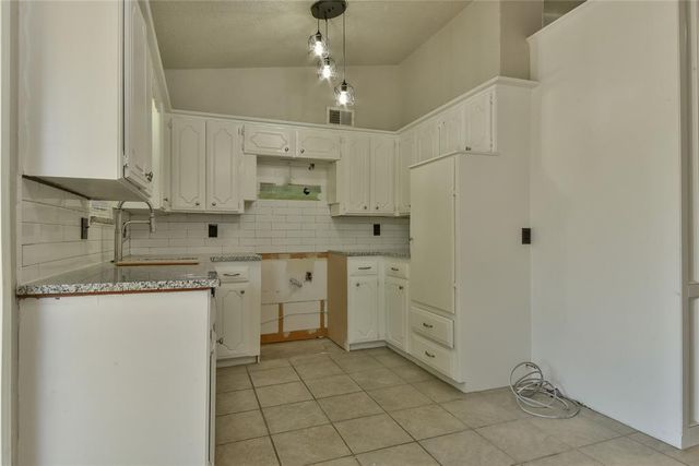 1341 SW 61st Terrace, Oklahoma City, OK 73159
