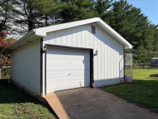 7327 Sterling Road, Hixson, TN 37343