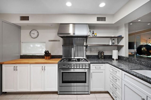 312 Forest Hills Drive, Rancho Mirage, CA 92270