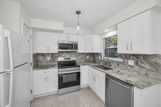 7691 COQUINA WAY, St Pete Beach, FL 33706