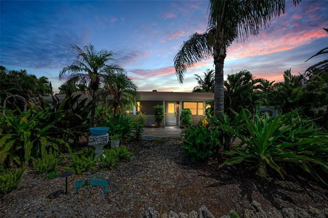 7691 COQUINA WAY, St Pete Beach, FL 33706