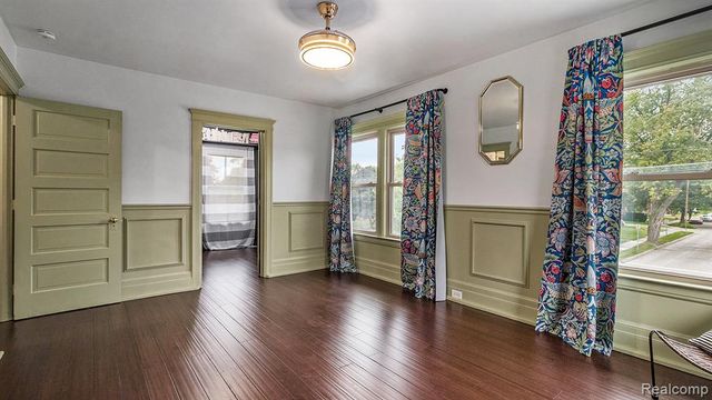 146 North Avenue, Mount Clemens, MI 48043