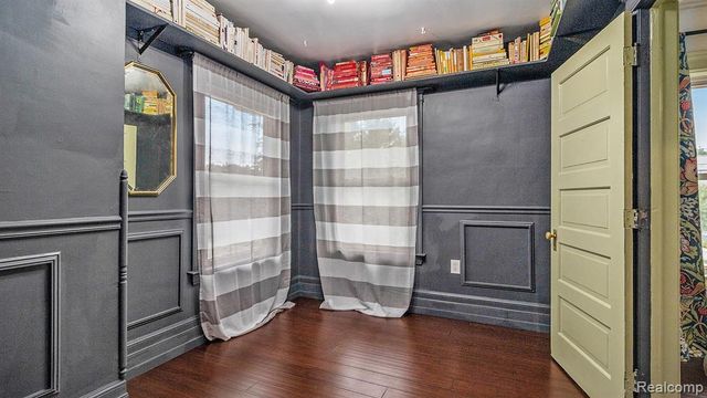 146 North Avenue, Mount Clemens, MI 48043