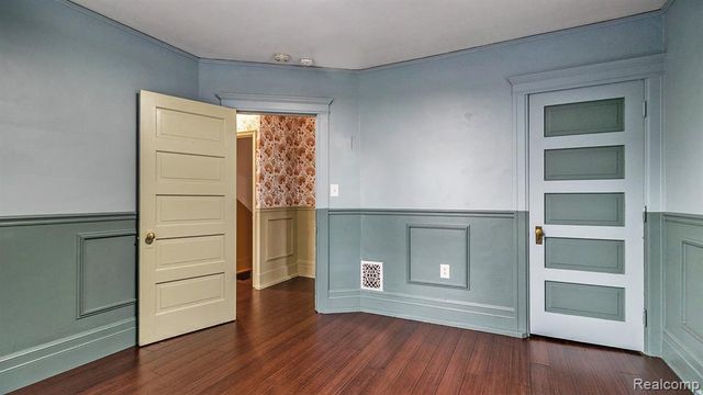 146 North Avenue, Mount Clemens, MI 48043