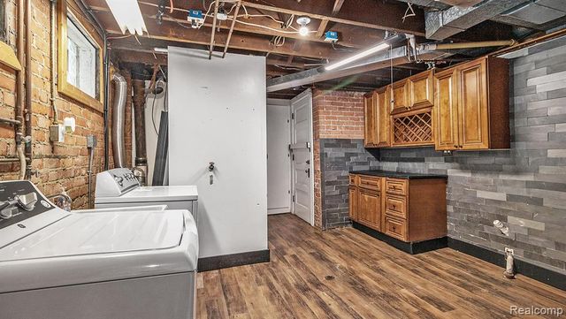 146 North Avenue, Mount Clemens, MI 48043