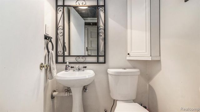 146 North Avenue, Mount Clemens, MI 48043