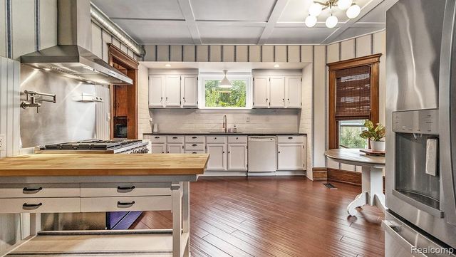 146 North Avenue, Mount Clemens, MI 48043