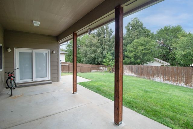 114 W Woodland Ct, Mulvane, KS 67110