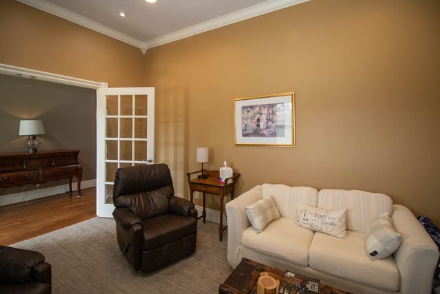 114 W Woodland Ct, Mulvane, KS 67110