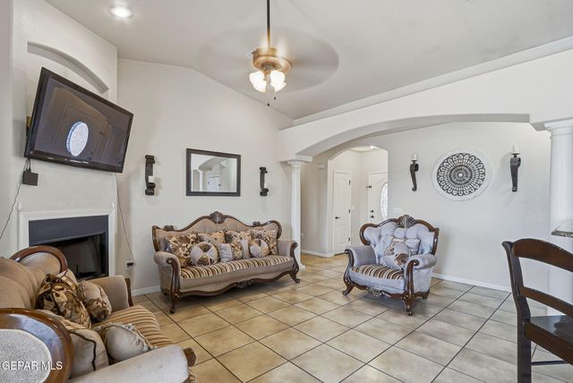 521 EL CERRO Drive, Sunland Park, NM 88063