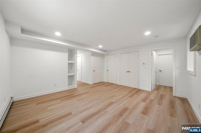 220 8th Street, Palisades Park, NJ 07650