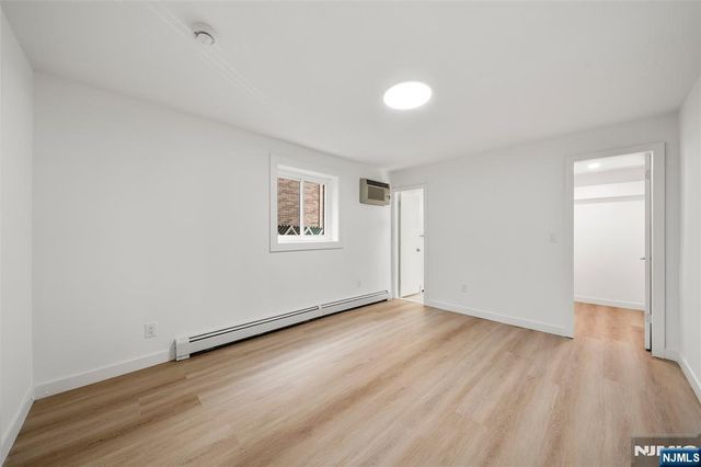 220 8th Street, Palisades Park, NJ 07650