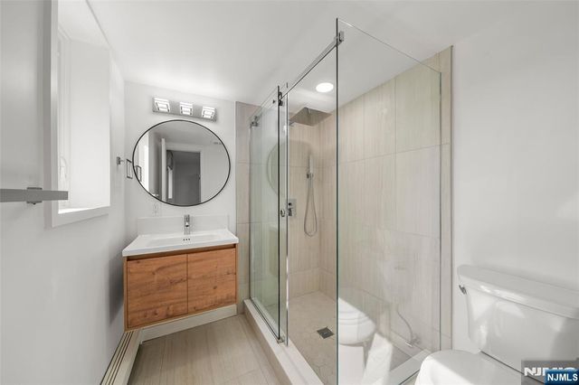 220 8th Street, Palisades Park, NJ 07650