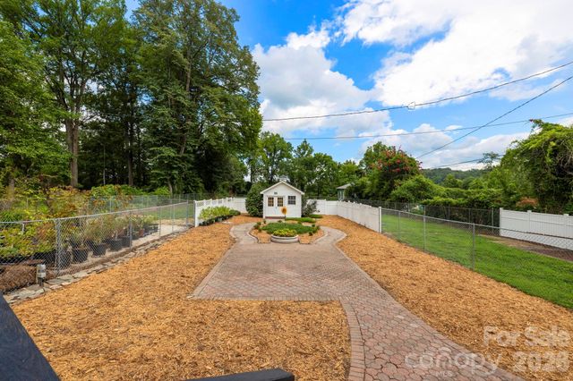 4295 Brevard Road, Horse Shoe, NC 28742