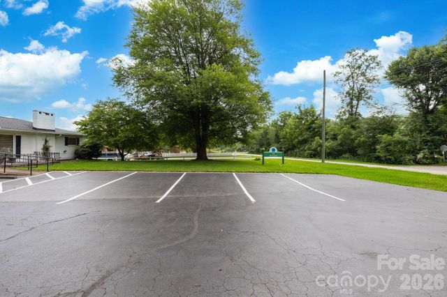4295 Brevard Road, Horse Shoe, NC 28742