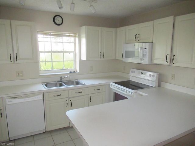 441 Quail Forest BLVD A106, Naples, FL 34105