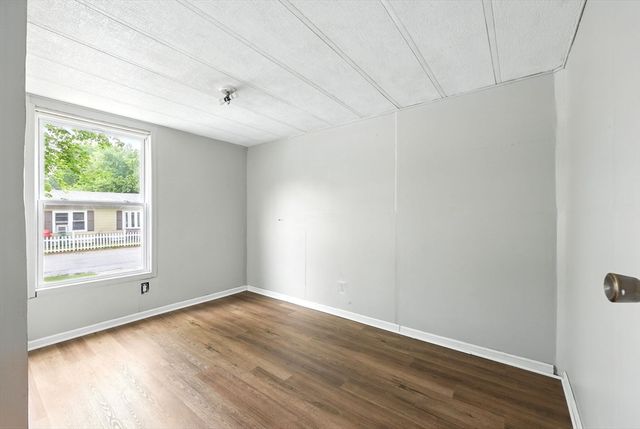 7 Nelligan, Chicopee, MA 01020