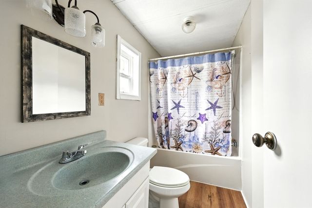 7 Nelligan, Chicopee, MA 01020