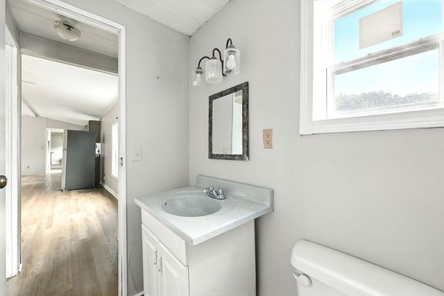 7 Nelligan, Chicopee, MA 01020